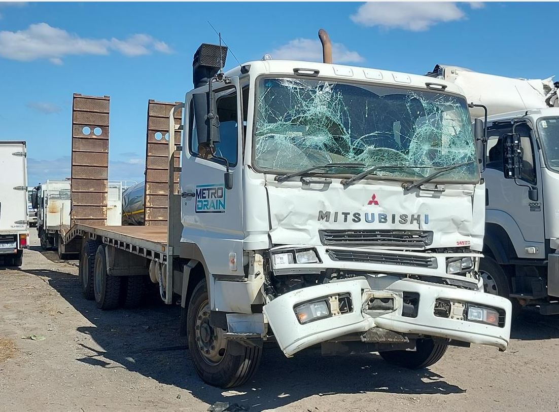 Mitsubishi Fuso FV51J 6x4 6M70 Engine - Now Wrecking