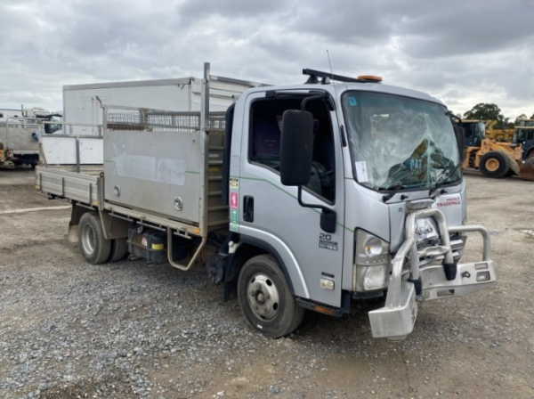 Isuzu NPR 200 V4261