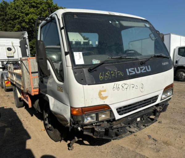 Isuzu NPR 250 4HG1 V4289