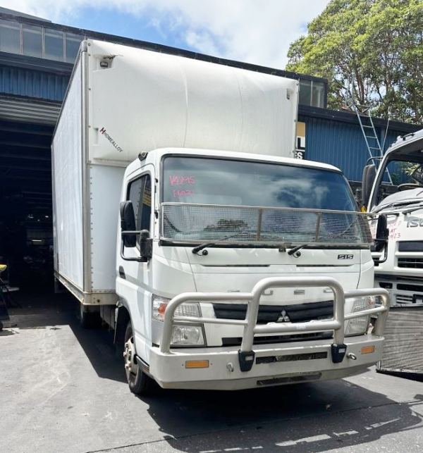 Fuso Canter FEB21 V4295