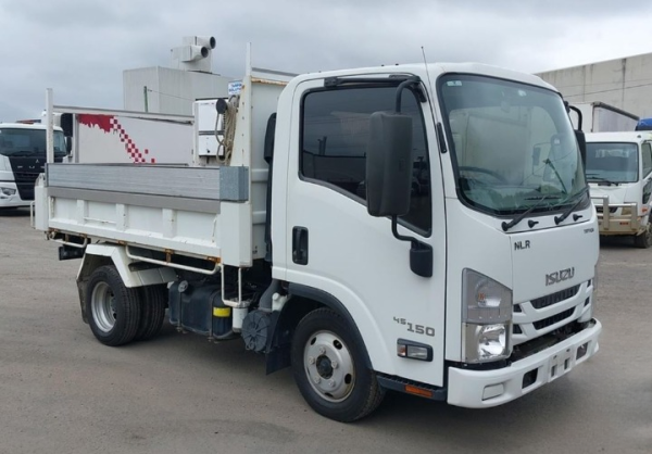 Isuzu NLR 45-150 Tipper V4323