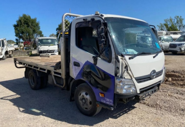 Hino 616 Auto V4330